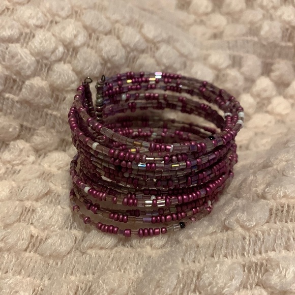 Beaded pink and gold adjustable cuff bracelet - Picture 3 of 6